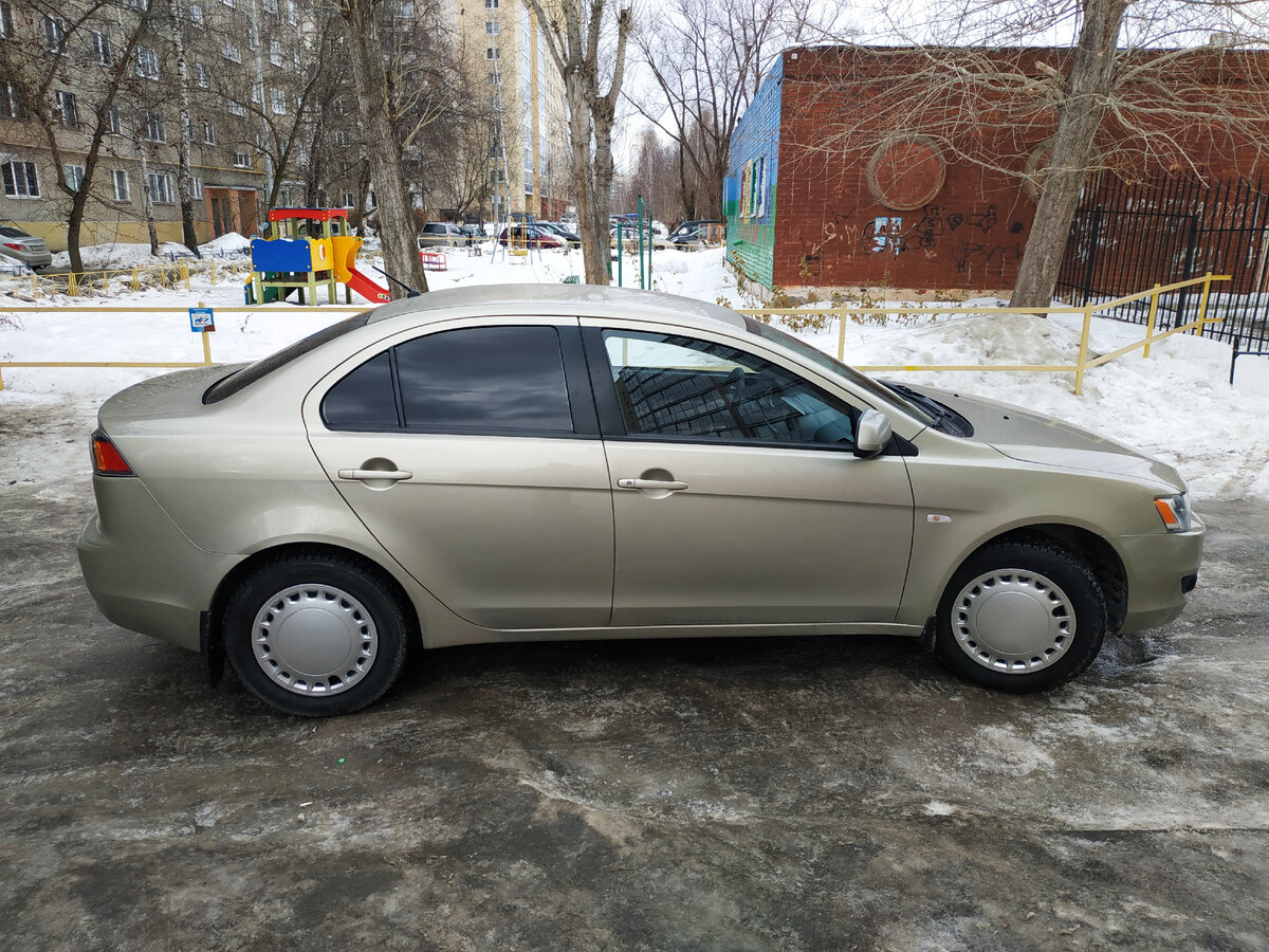 Lancer X, почти что только после покупки. На всякий случай сфотографировал.