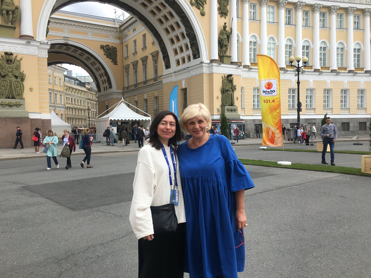 С читательницей Людмилой Мицура