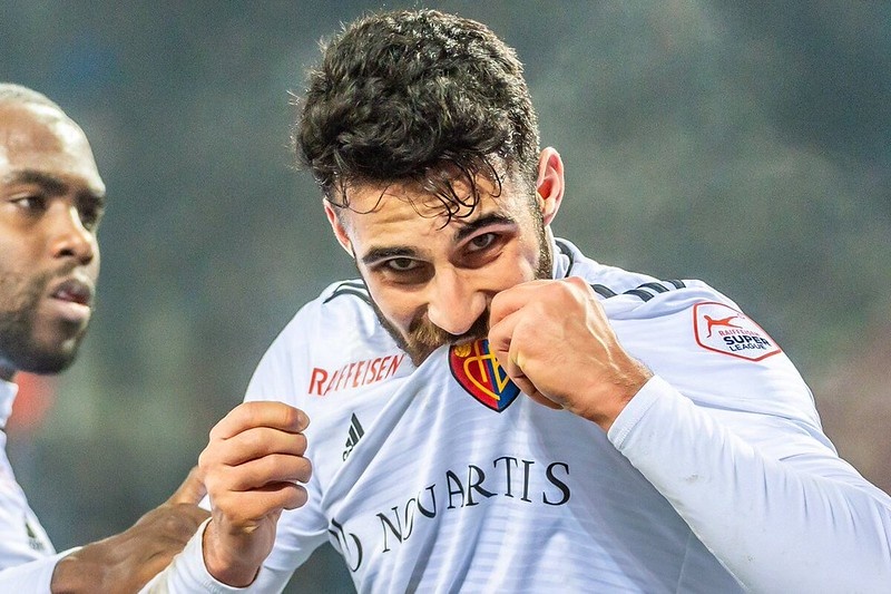 23 года. 183 см. Позиция на поле - центральный защитник