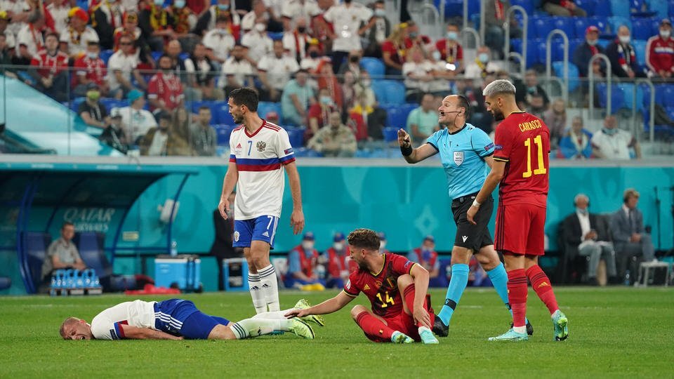 Скажем сразу: обольщаться не стоит.  Россия безвольно проиграла Бельгии в первом матче.