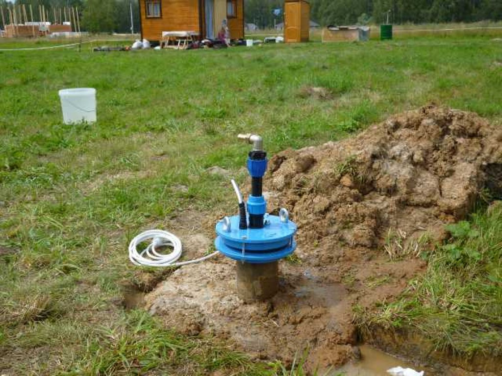 Почему сразу завести воду из скважины в дом можно, а пить такую воду  нельзя: 3 совета тем, кто никогда не жил в своем доме | BAZILEVSKI / Я ИЗ  СИБИРИ! | Дзен