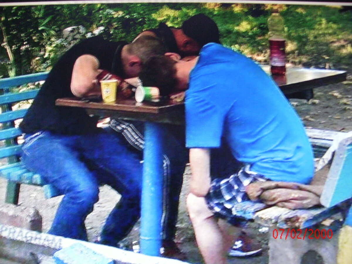 От напряжённых умственных усилий эксперты впали в глубокую задумчивость.