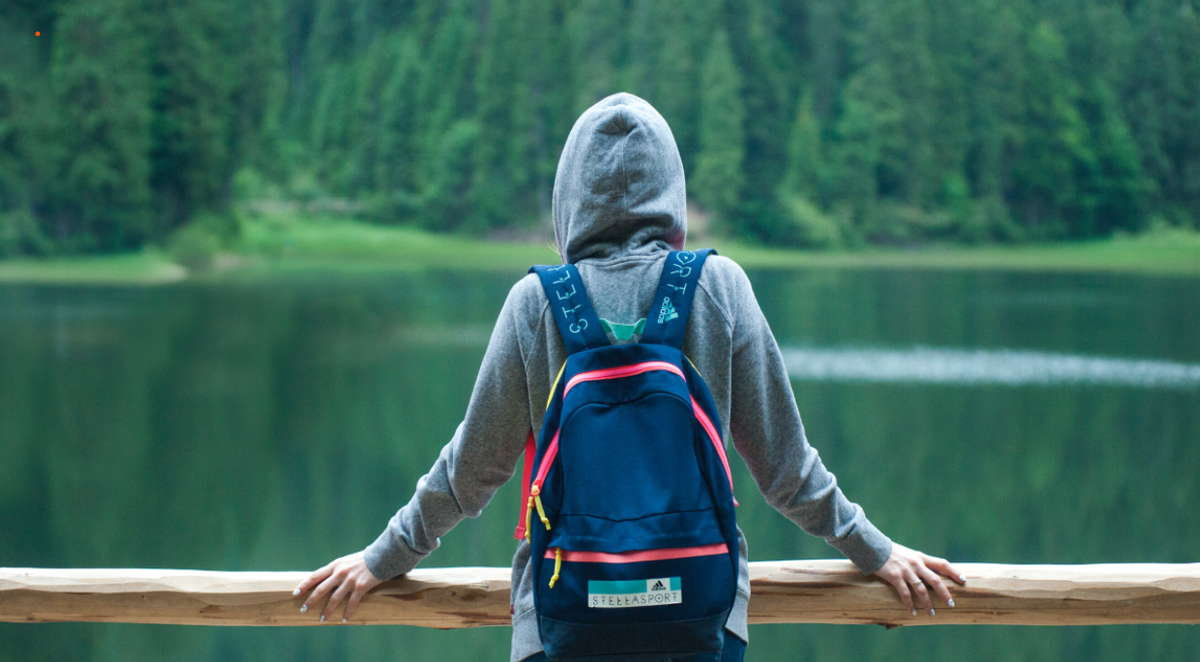 Источник - https://www.pexels.com .    Умные люди так же более склонны размышлять о глобальных и философских вопросах в одиночестве.