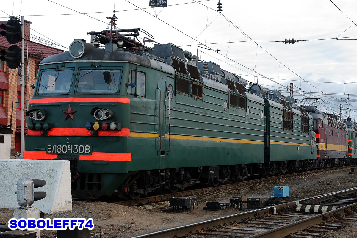 Электровоз ВЛ80С-1308. Станция Владимир Горьковской железной дороги. Декабрь 2008 года