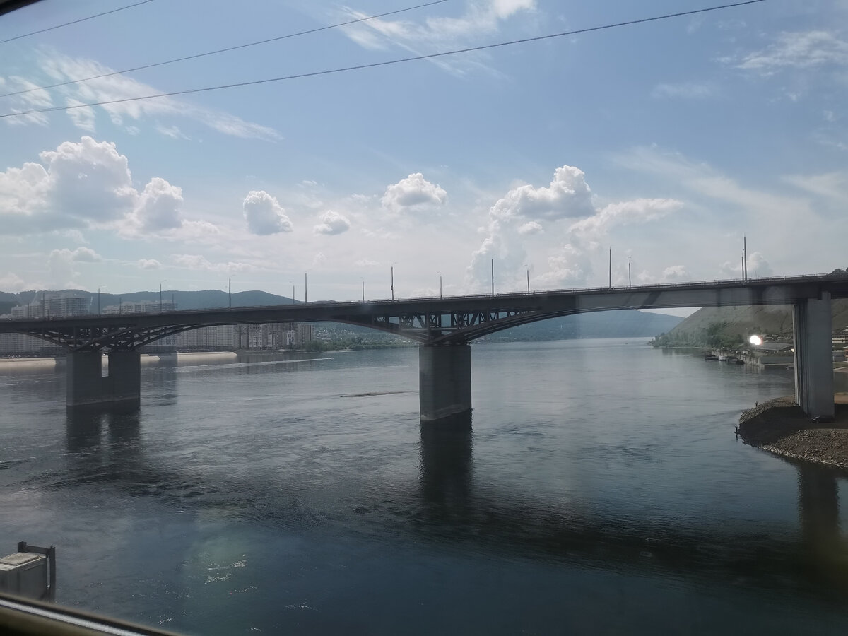 река Енисей и новый мост