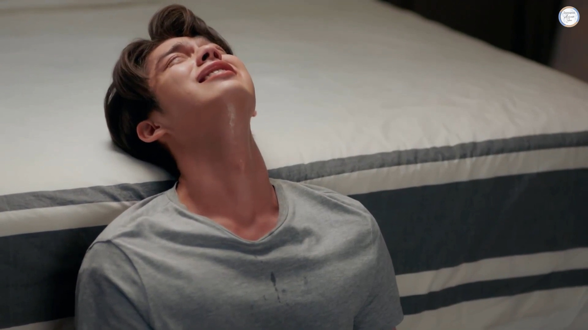 Рыдающий Брайт в лакорне «Влюблён в звезду»