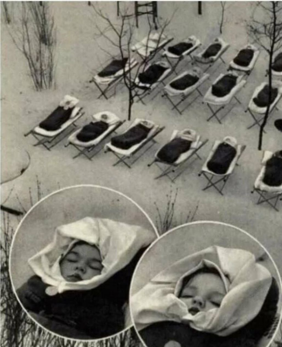 Вот такой момент я отлично помню. Смотрю на деток и аж нос замёрз. Отморозила я его во сне всё же.