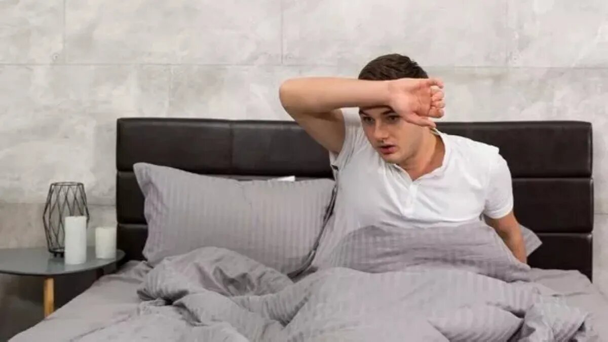 Рак легких: симптомы могут включать пробуждение, мокрое от пота. (Изображение: GETTY)