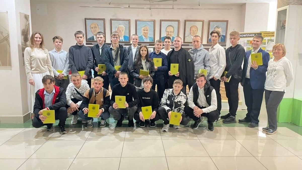 На Назаровском разрезе побывали студенты-электромонтеры