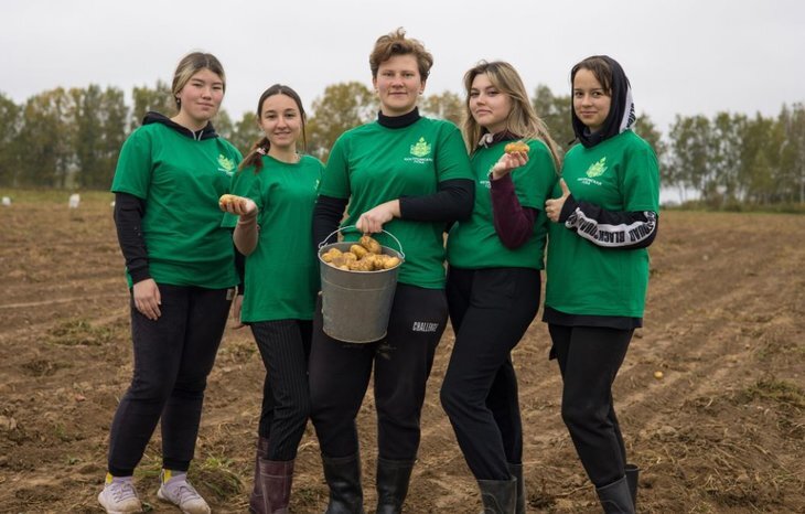    Уборка картошки 2023 с научным подтекстом