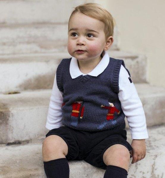 Возраст шкодничания, а по фото - самый что ни на есть послушный мальчик))) 