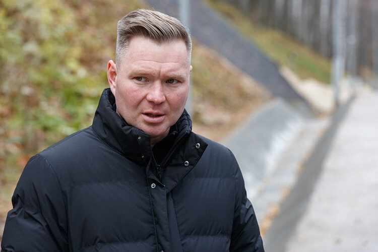    Как рассказал нашему изданию Закамский, работы по берегоукреплению Куйбышевского водохранилища у п. г. т. Камское Устье начались летом 2022 года — уже тогда компания заподозрила, что работы могут представлять угрозу глэмпингу Фото: «БИЗНЕС Online»