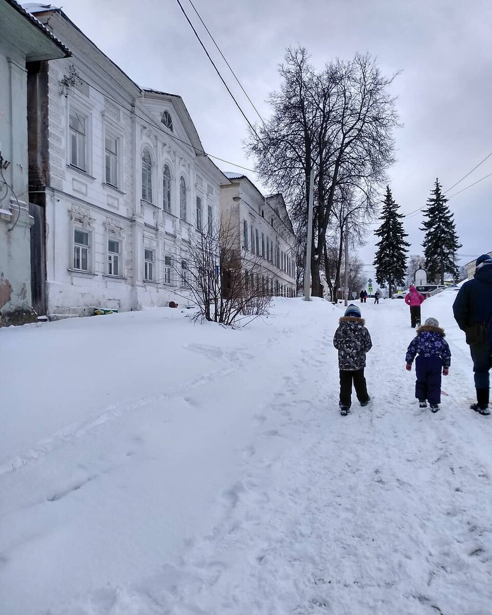 Поехали в город Калязин, чтобы прочувствовать печаль этого города. Но  чувства оказались другими | Путешествия: большие и маленькие | Дзен