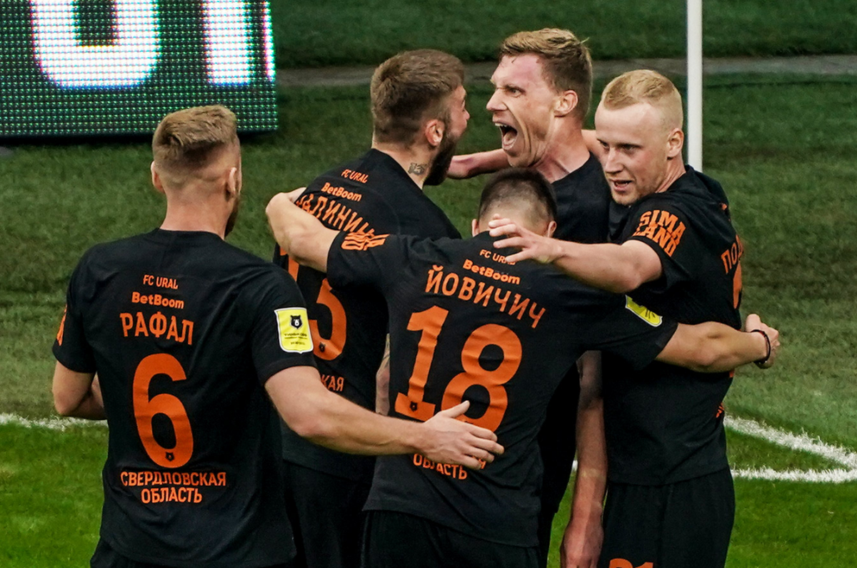 Погребняк Паша по воротам.... // sports.ru