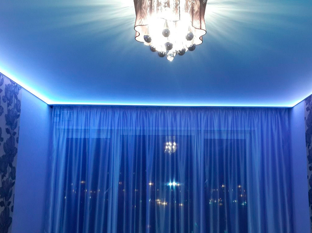 Парящий  натяжной потолок 