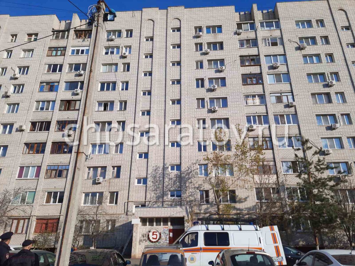 На месте работают спасатели областной службы спасения, медики скорой помощи, сотрудники полиции. Обстоятельства произошедшего выясняются.