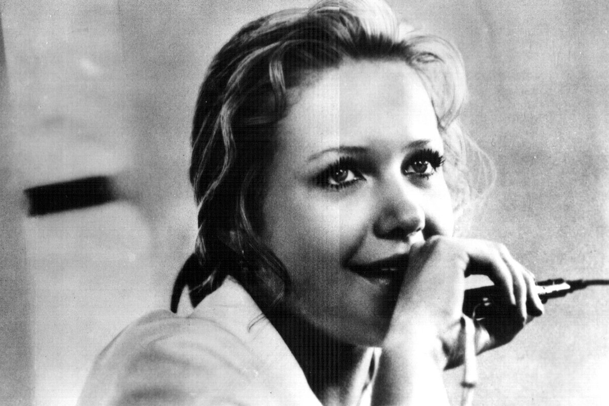 Елена Проклова в юности. Фото из открытых источников Яндекс.Картинки