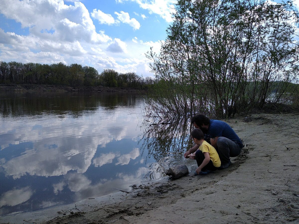 А детям очень важно знать, что их любят любыми. Взрослые ведь тоже хотят, чтобы их любили не только за достоинства, но и вопреки недостаткам, не так ли?..