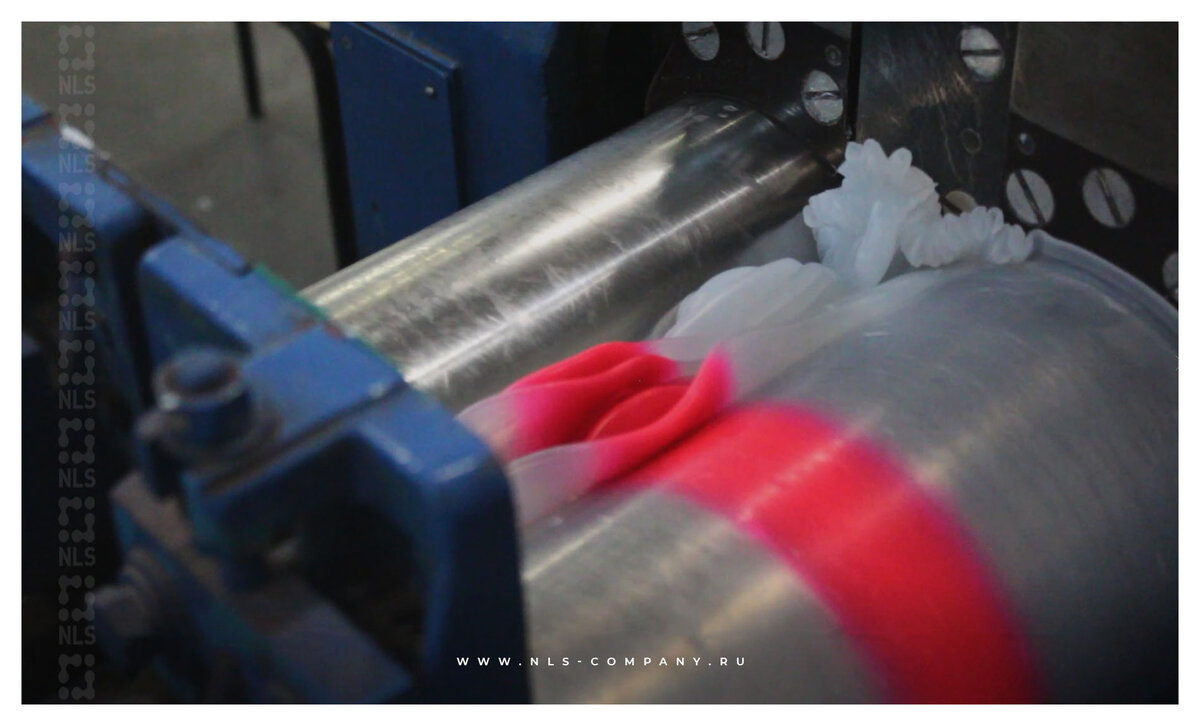 Окрашивание силикона (вальцовка)