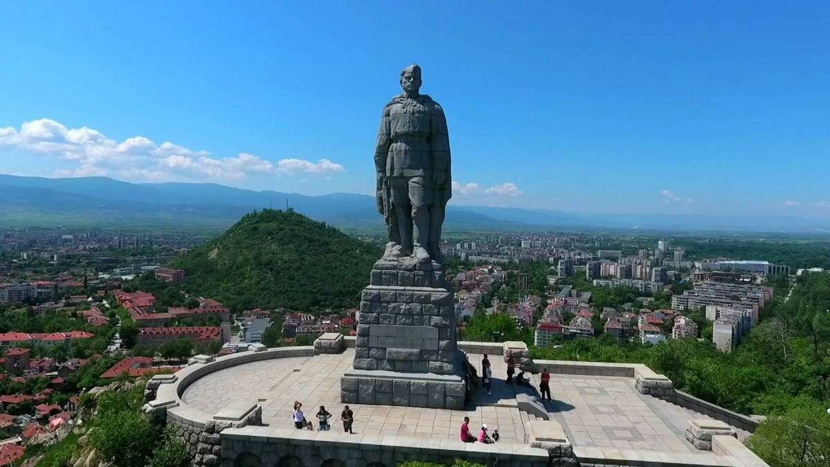 Картинка памятник алеша в болгарии русский солдат