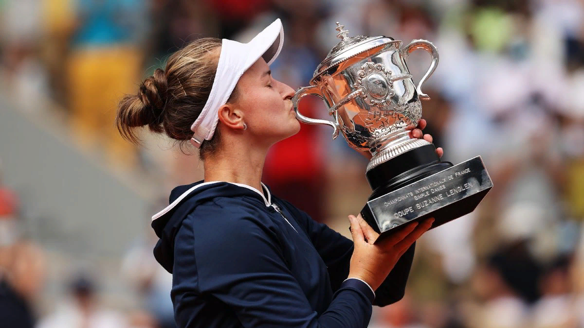 Барбора Крейчикова чешская теннисистка. Барбора Крейчикова 2022. Roland GARROS 2021 финал.