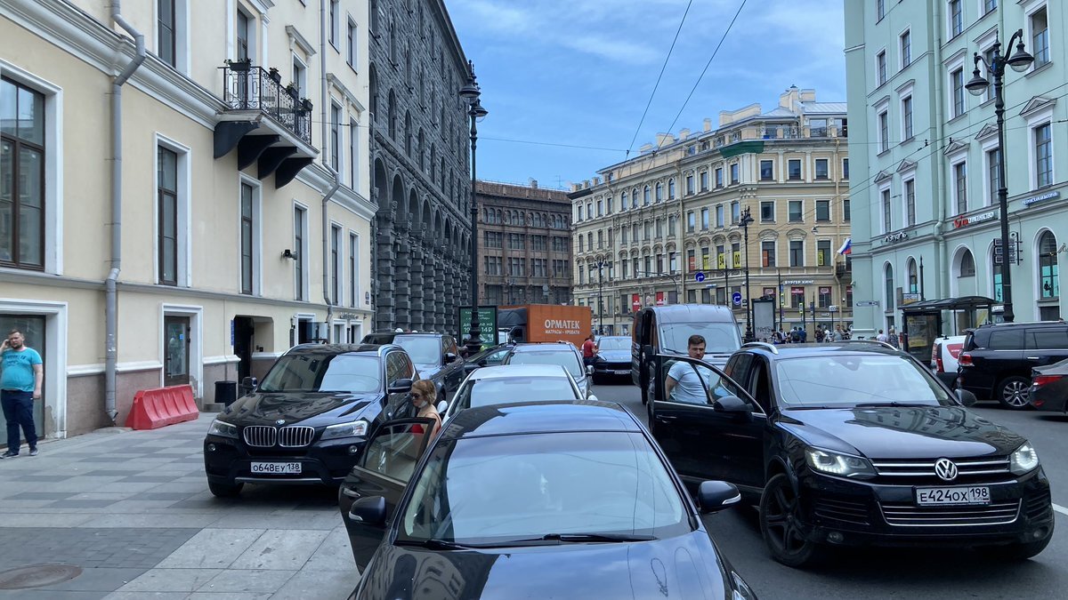 неправильная парковка в москве