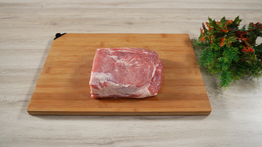 Свинина в духовке с картошкой - нежное и сочное мясо, запеченное в ...