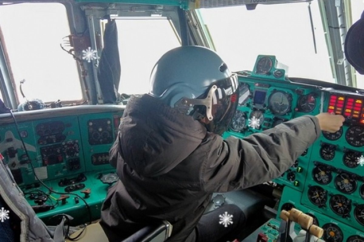    Благодаря «Ёлке желаний» мальчик из Твери побывал в роли военного лётчика