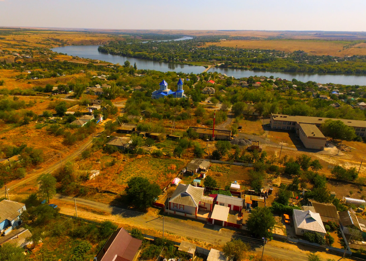 Ростовская область. Станица Краснодонецкая.  