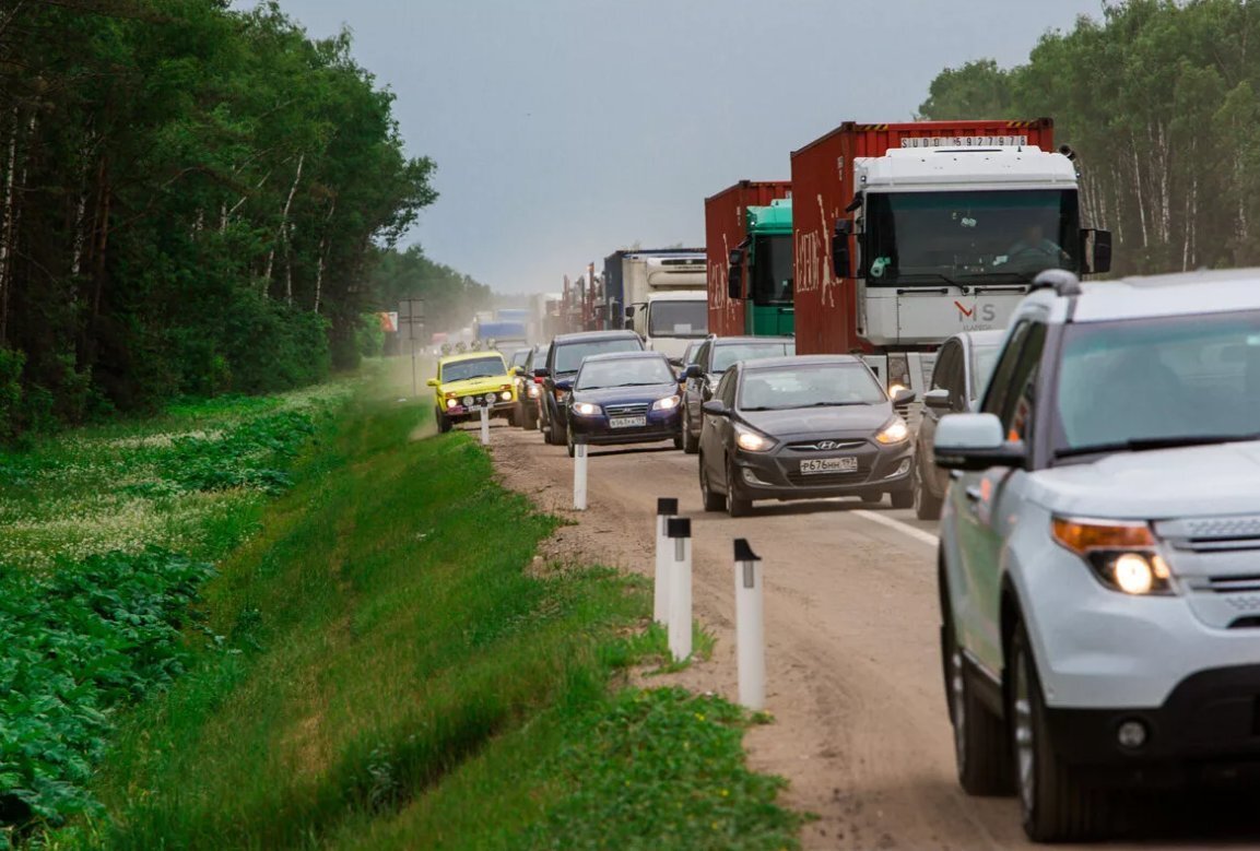 Нужно ли уступать автобусу отъезжающему от остановки