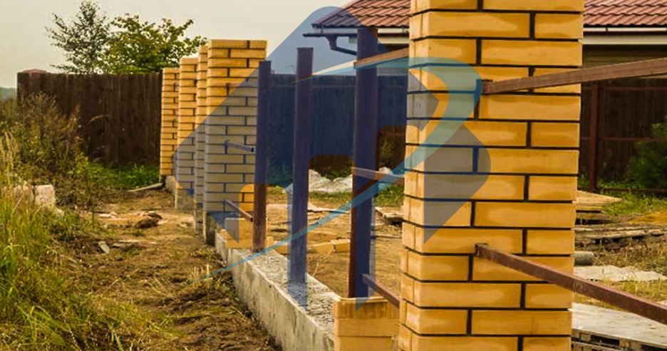 Из чего делать фундамент под забор: габионы против бетона