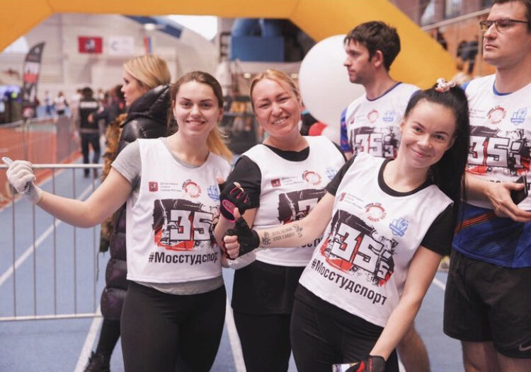 Я слева, Ира (капитан) - справа. До сих пор поддерживаем общение 🤝