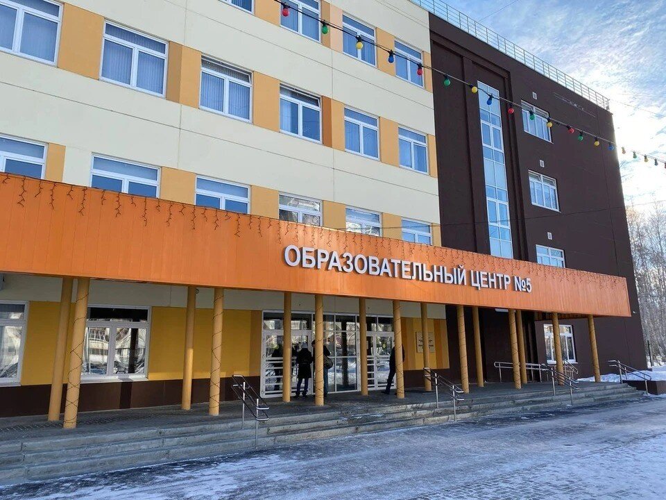     Сейчас школа работает в штатном режиме Егор ПОБЕРЕЙ
