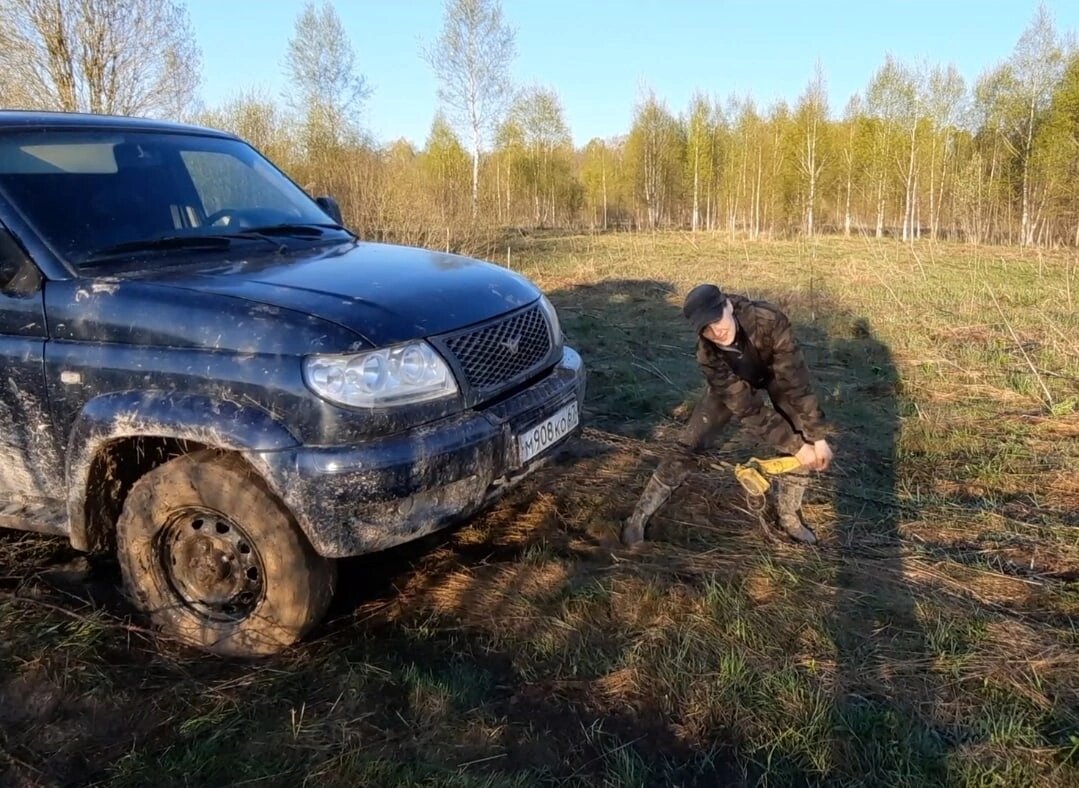Вытаскиваю машину 