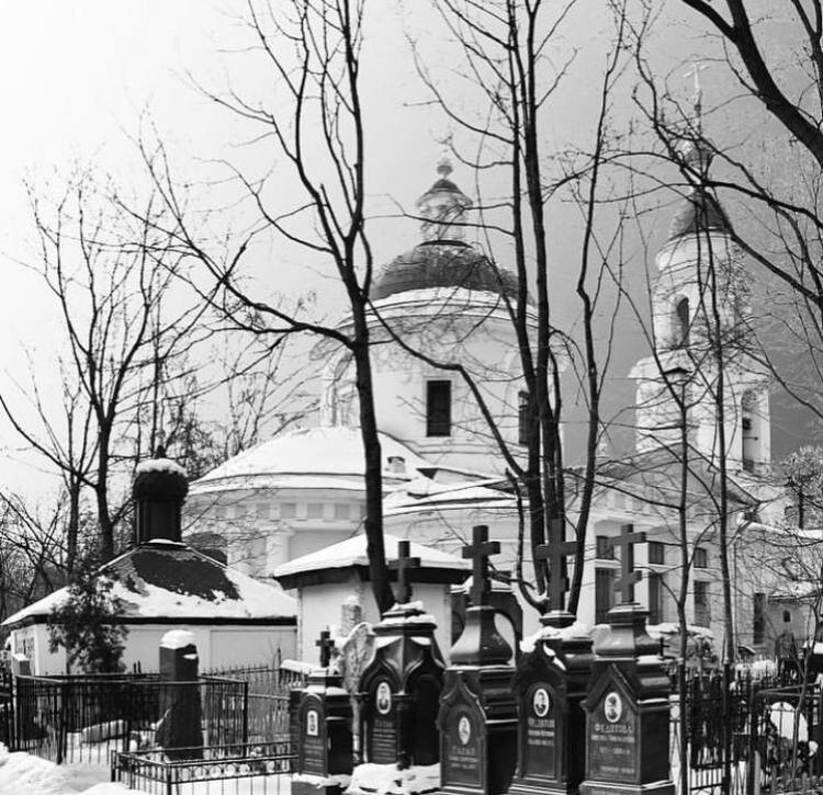 Главный кладбищенский храм