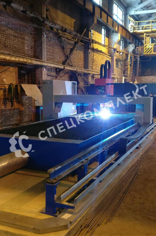 Плазменный и газовый станок термической резки металла с ЧПУ (с источником током США, компрессор Италия)