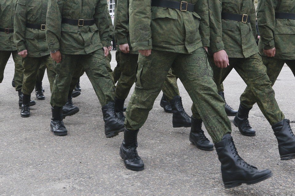     В 1993 году Олега Шипицына призвали в армию Олег УКЛАДОВ