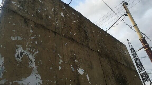 В Минводах демонтировали 10 незаконных рекламных баннеров | newstracker ...