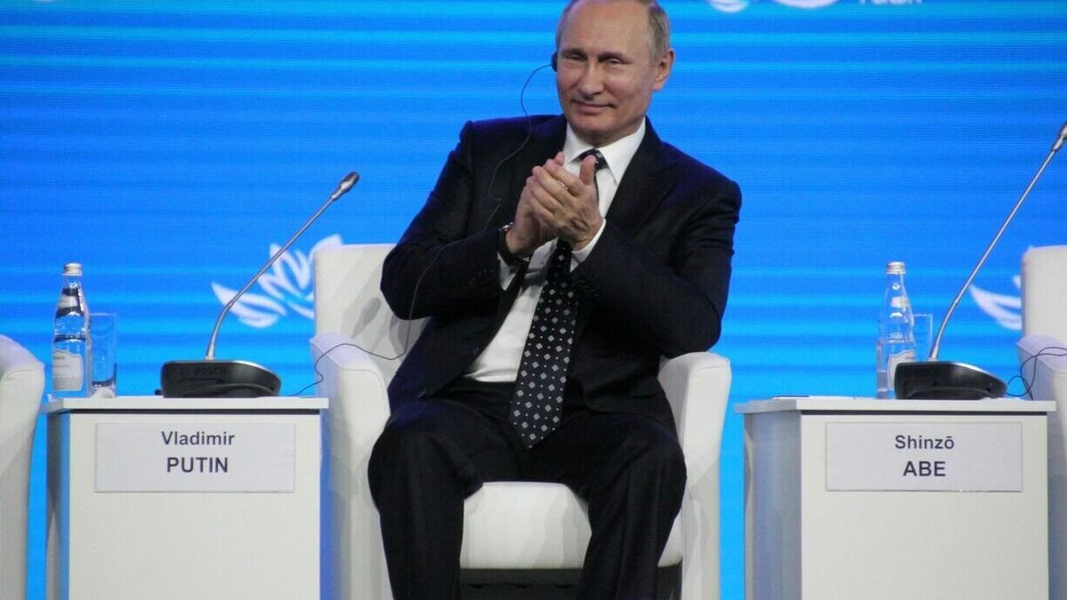     По поручению президента будет разработана соответствующая программа восстановления популяций сиговых видов рыб.
