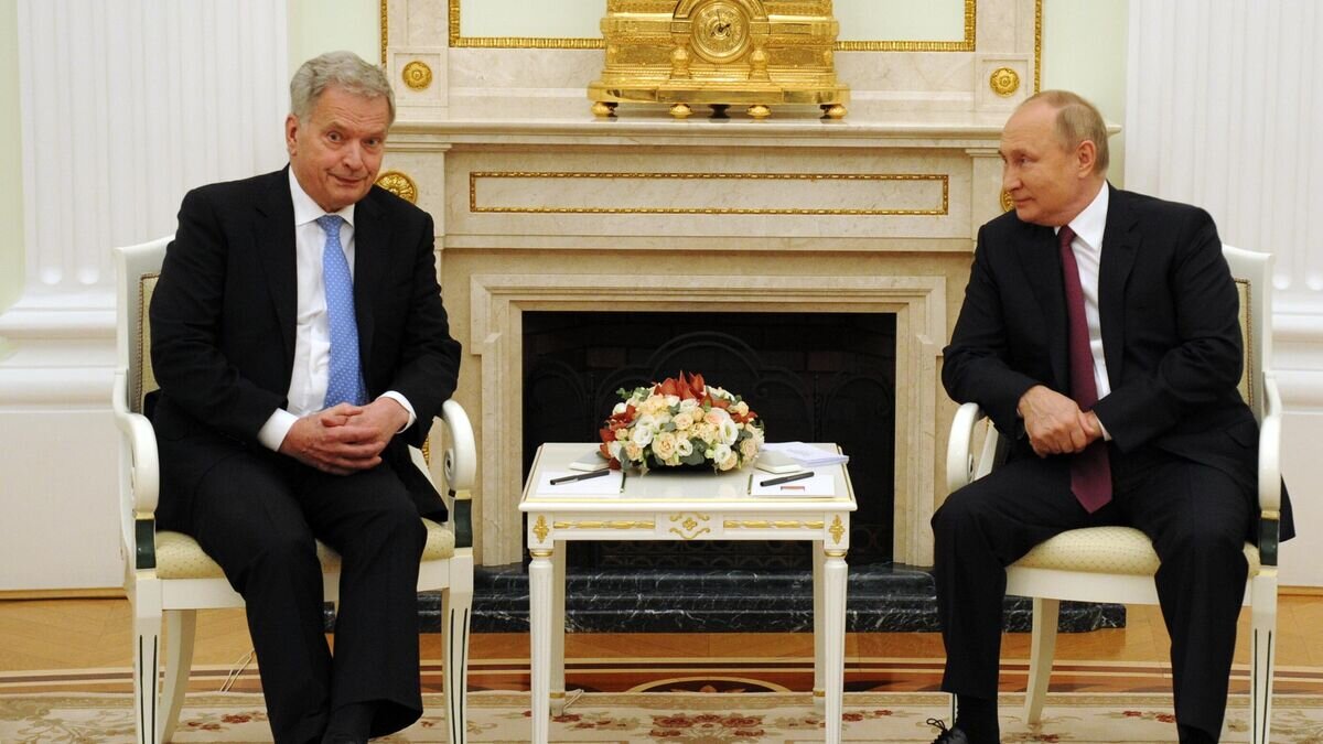    Президент РФ Владимир Путин и президент Финляндии Саули Ниинисте во время встречи в Кремле© РИА Новости / Михаил Климентьев