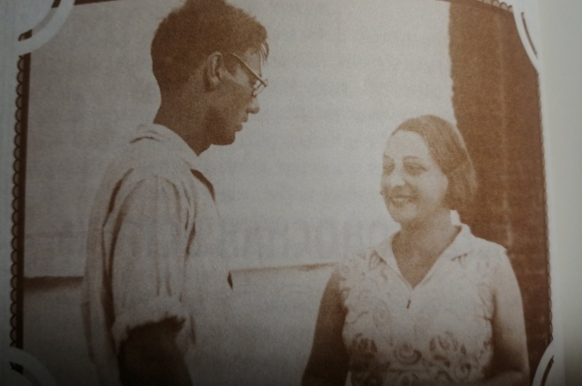    Служебный роман. История любви родителей Михаила Задорнова