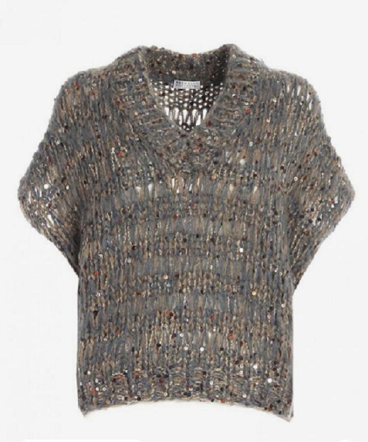 Меланжевая пряжа с пайетками сама по себе довольно декоративна.