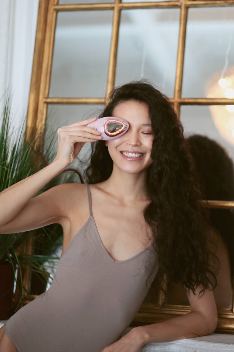 Очищающий и лифтинговый массажер EMS LED 8-в-1