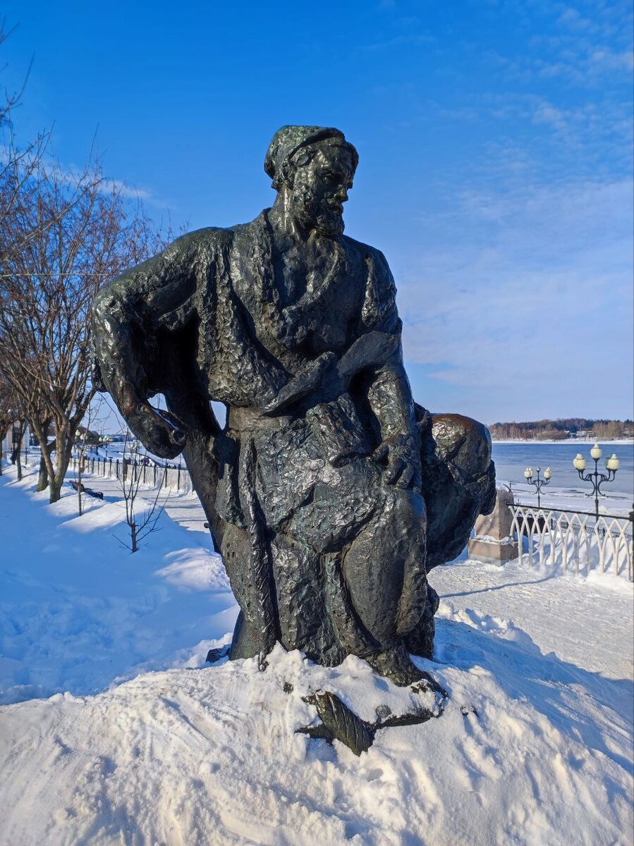 Памятник бурлаку в Рыбинске. Источник — dzen.ru/pa_myatnik