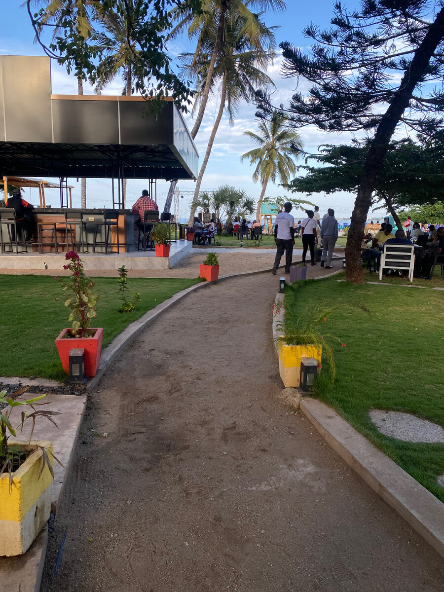 Вход в ресторан 