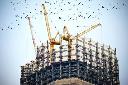    Оценку изменения стоимости основных строительных материалов еженедельно проводят в Москве