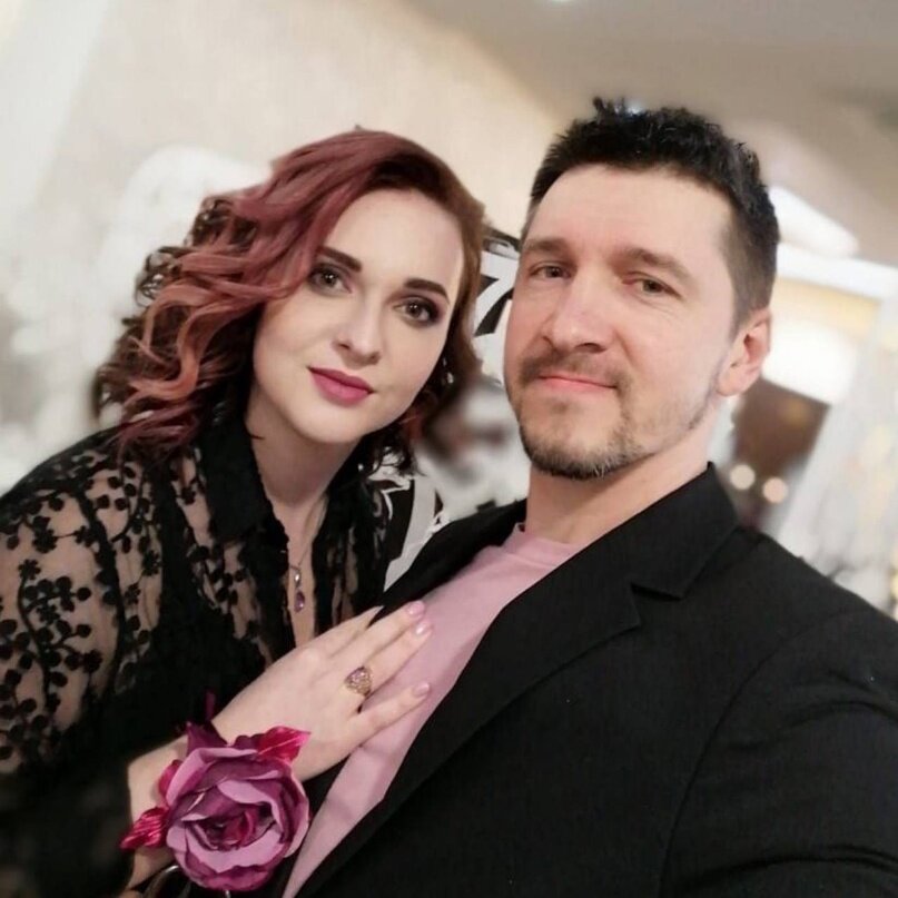 Алексей Емельянов с супругой Елизаветой.