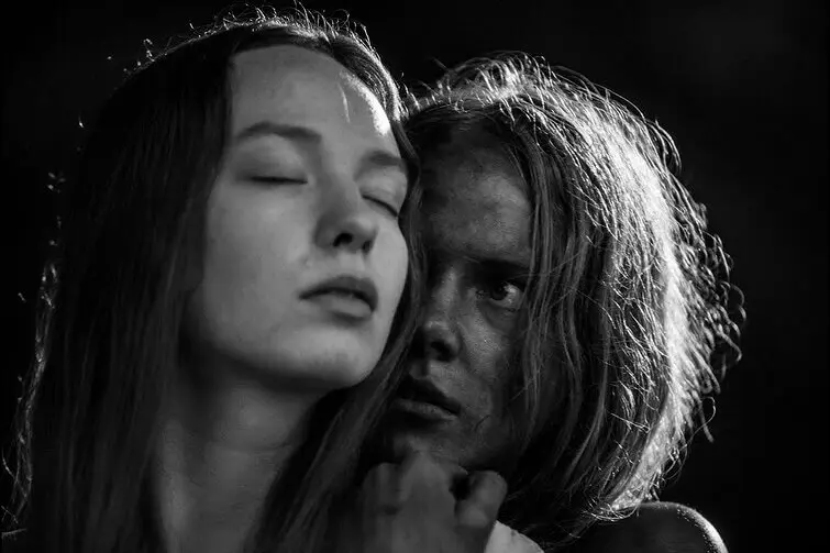 кадр из фильма "Ноябрь".