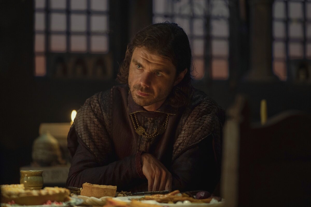 Ларис Стронг