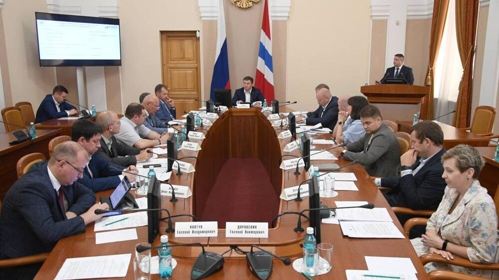     Среди инвестпроектов — завод по переработке соевых бобов, элеватор мощностью 200 тысяч тонн и инициатива «Полета» по усилению мощностей для выпуска ракет-носителей.